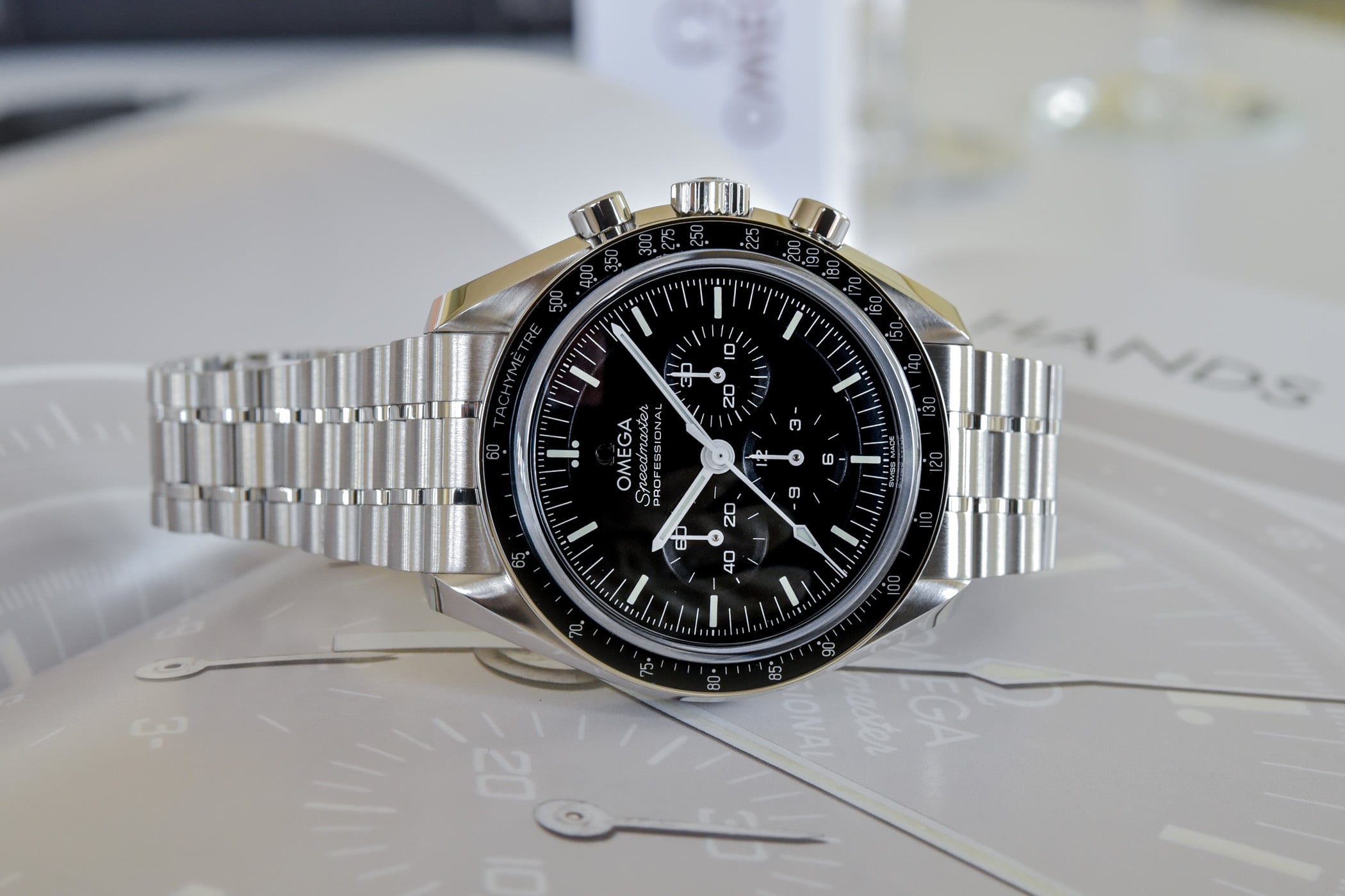 Omega Speedmaster Moonwatch Professional con quadrante nero