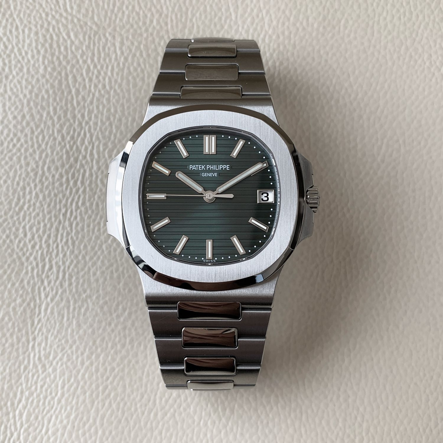 Patek Philippe Nautilus ref. 5711/1A-014 con quadrante verde oliva